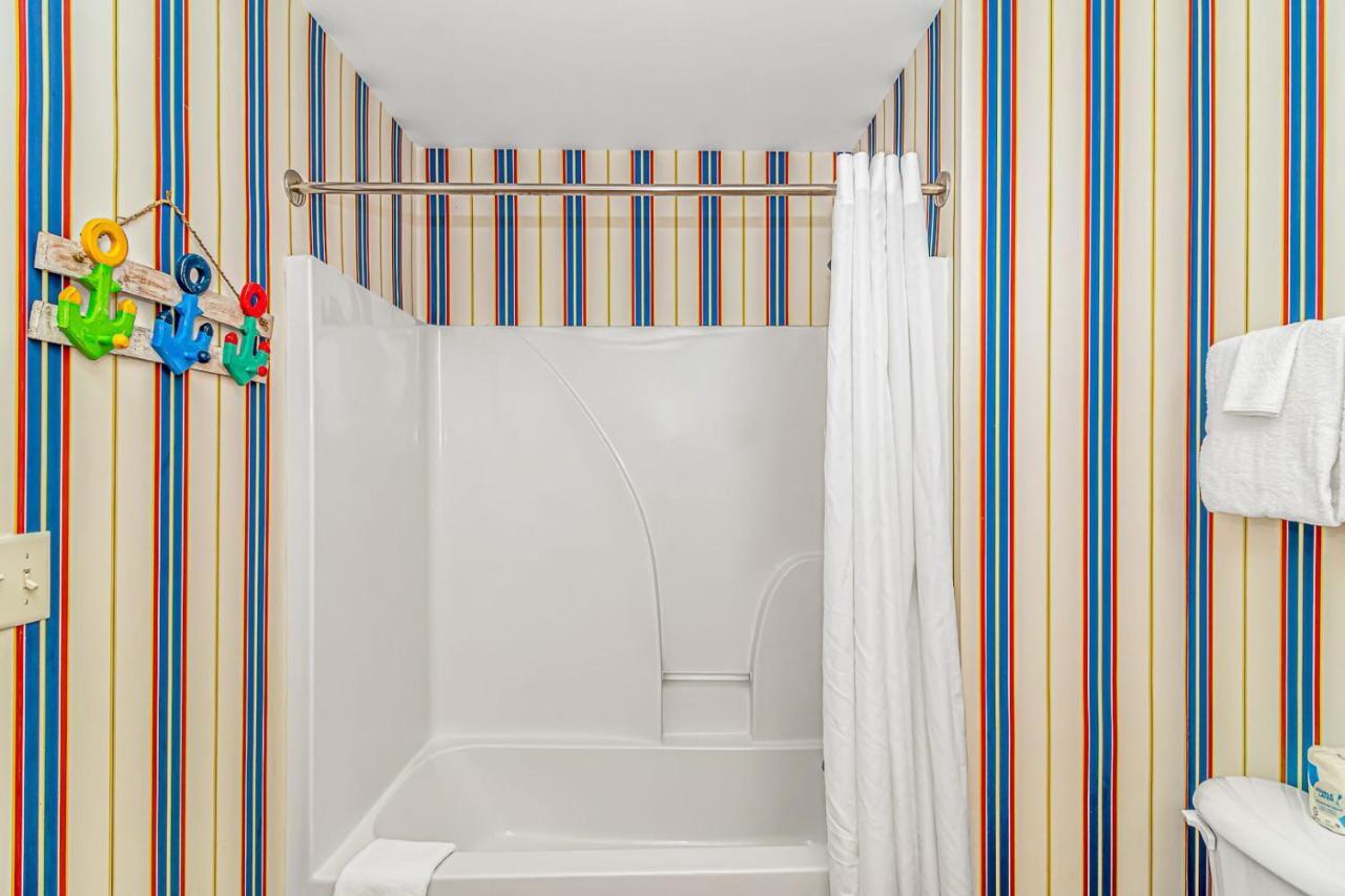 Ocean Breeze Luxury Villas 3D, Nicely Updated! Across From The Ocean! Sleeps 18 ! Myrtle Beach Værelse billede